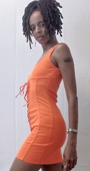 "Day Party" dress - Picture 3 of 4